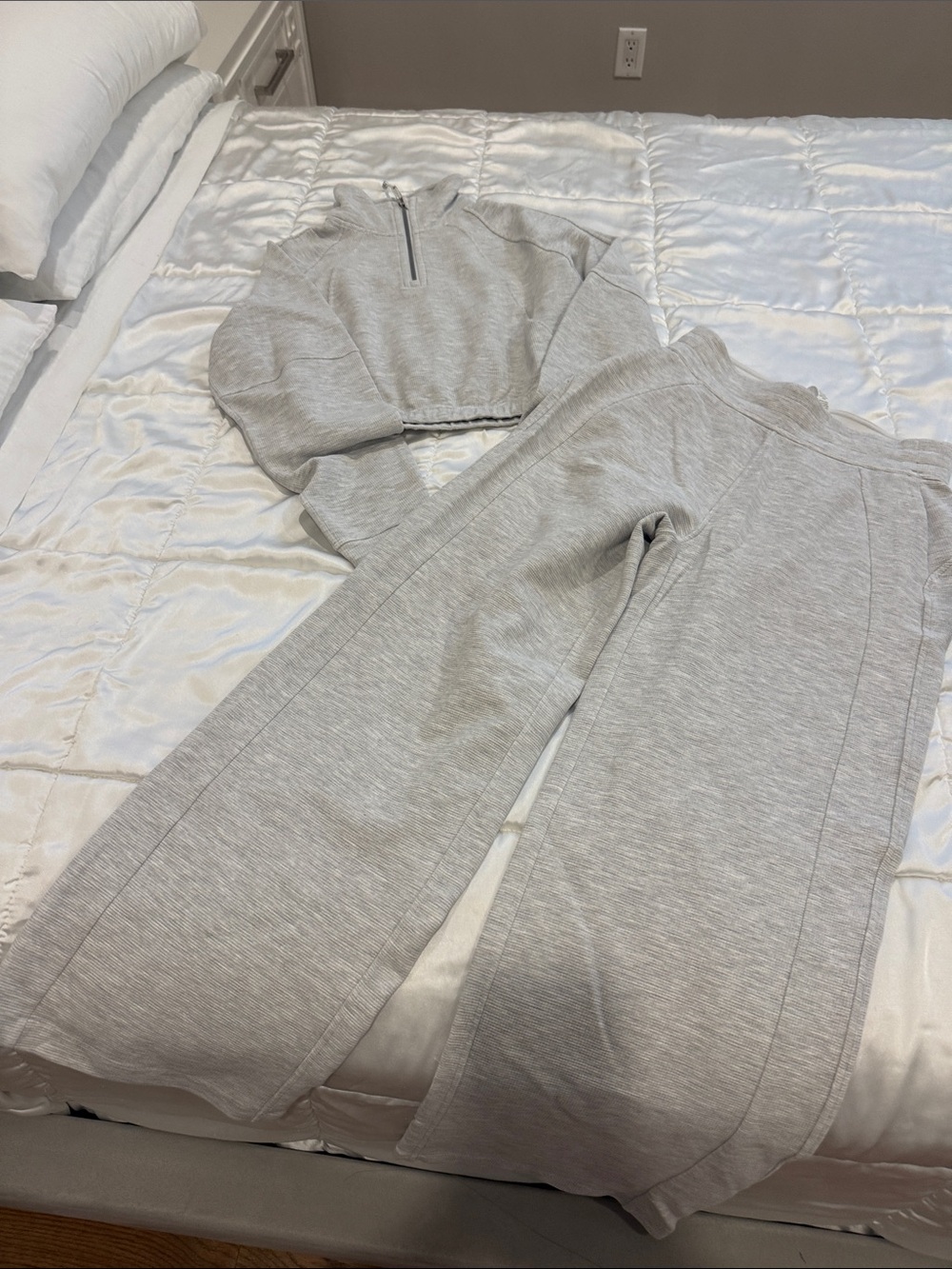lululemon athletica Light Gray Wide-Leg Sweatpants
